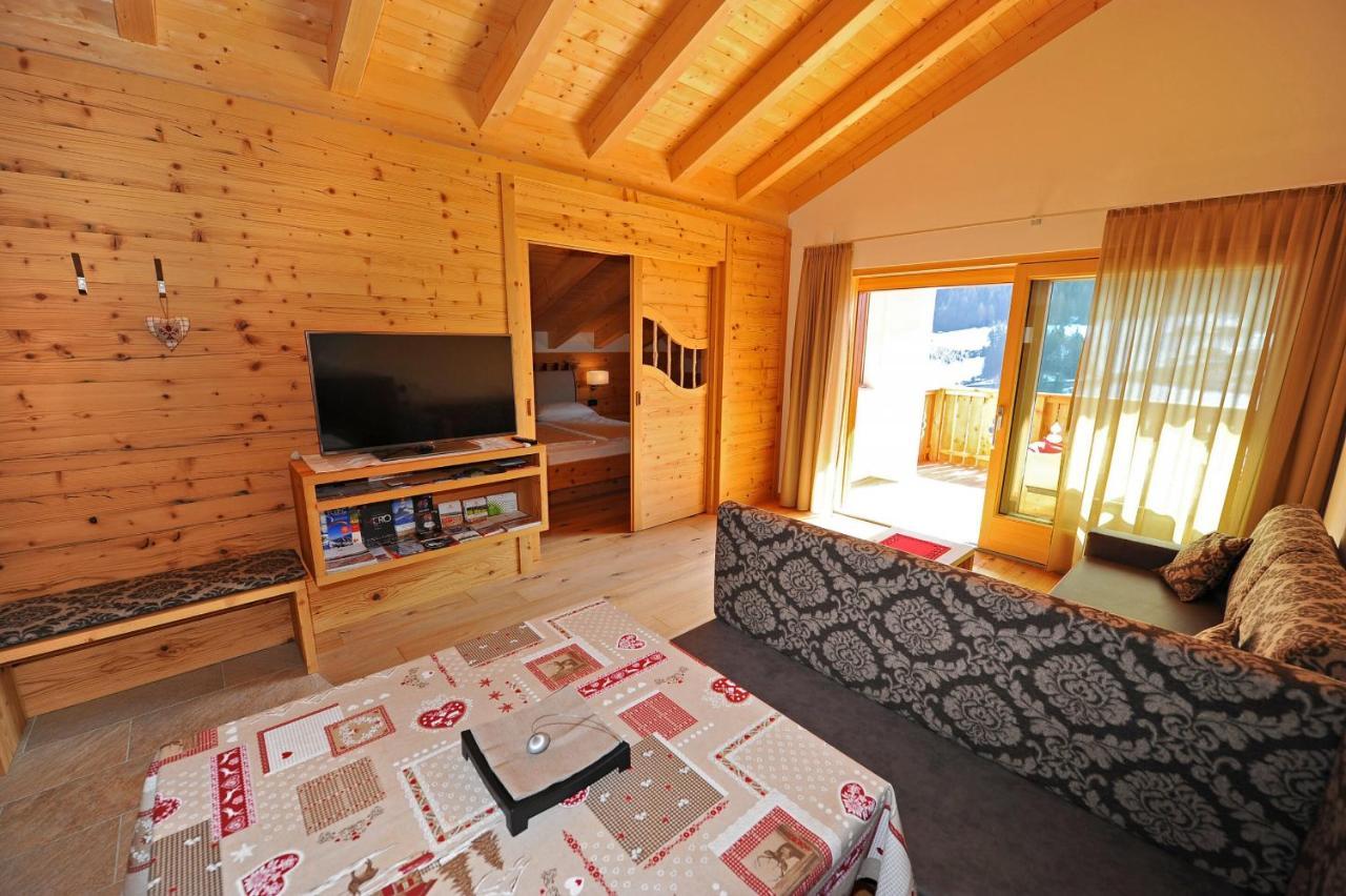 Mountain Apartment Hapeli Ortisei Ngoại thất bức ảnh